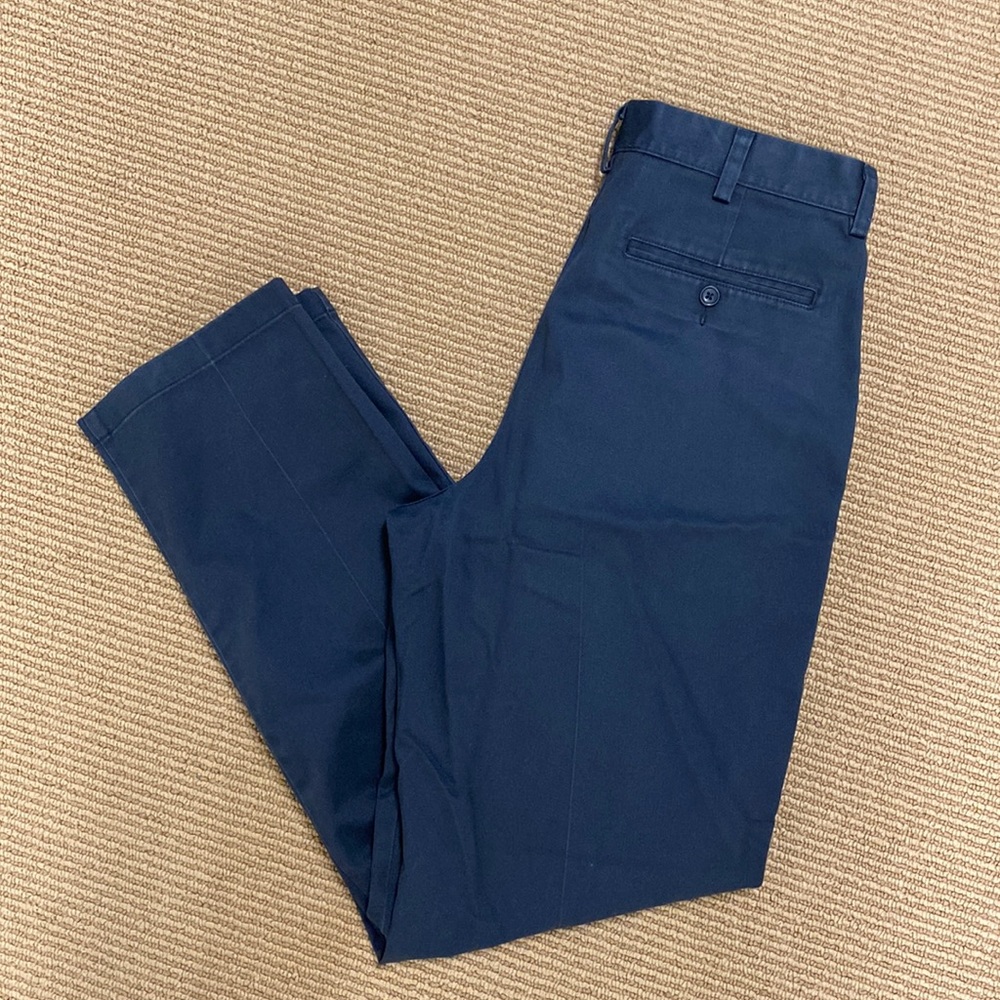 L.L. Bean Classic Fit Khakis, size 33x32